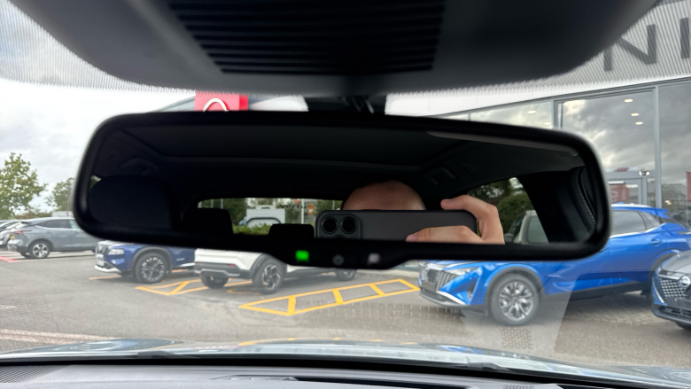 Nissan Qashqai 1.3 DiG-T MH Premiere Edition 5dr Petrol Hatchback